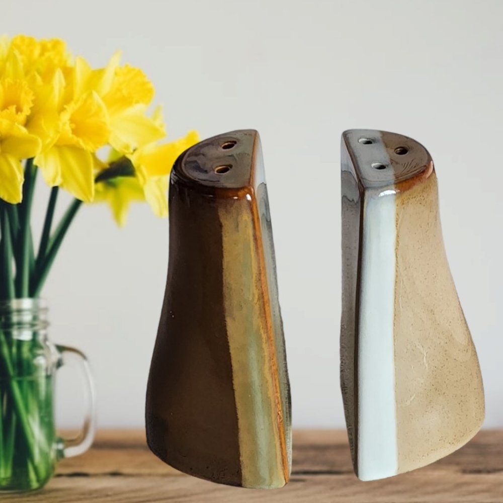FARBERWARE Latitudes Ceramic Brown Salt & Pepper Shakers